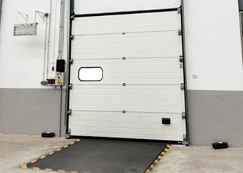 puerta para muelle de carga